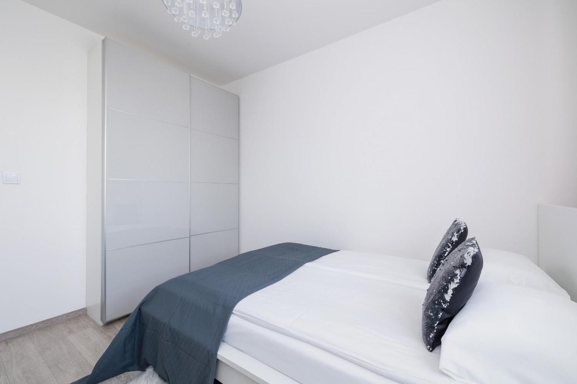 Cracow Pradnik Spacious & Family Apartment With 3 Bedroom By Renters Prestige Krasków Eksteriør bilde